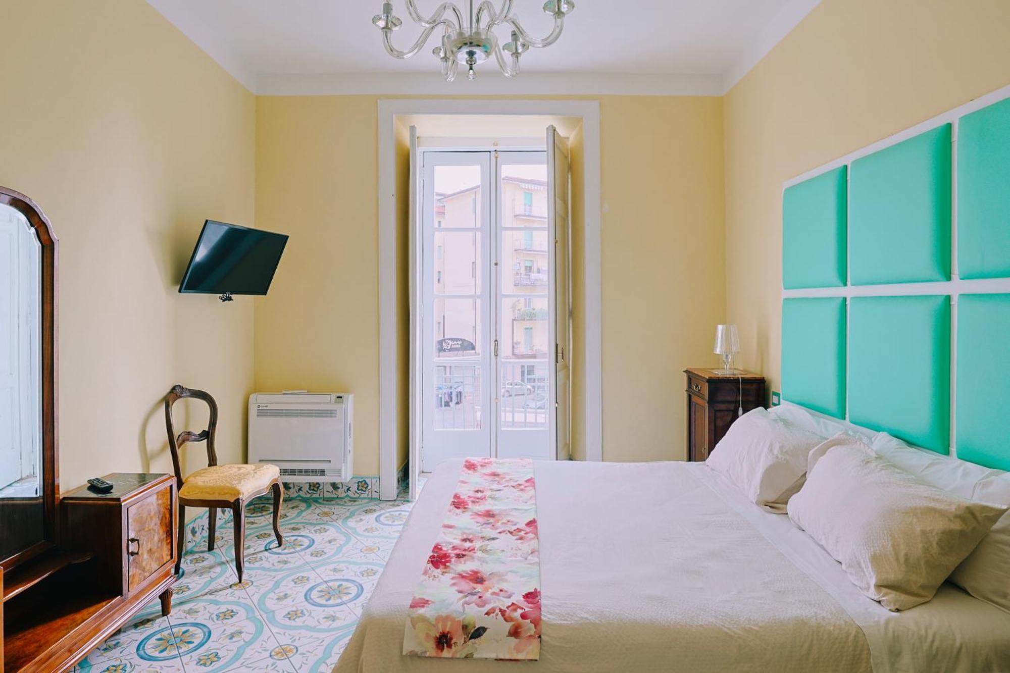 Residenze Storiche Vestuti Еболи Екстериор снимка